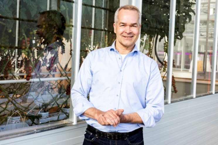 Rudi Riemens: Mysterie van de verplaatsbare kas Rudi Riemens: Mysterie van de verplaatsbare kas