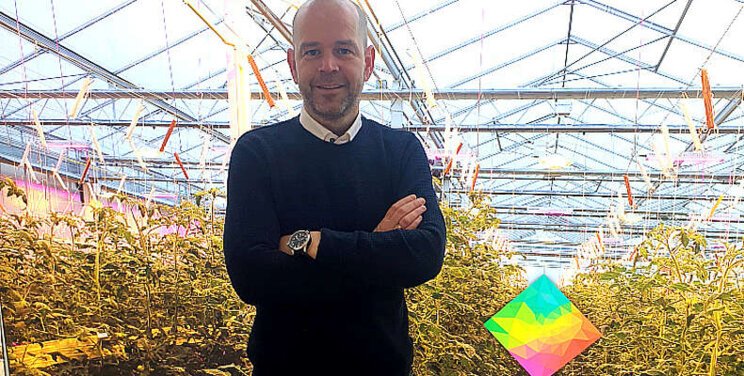 'Samen schouders onder succesvol telen met LED' 'Samen schouders onder succesvol telen met LED'