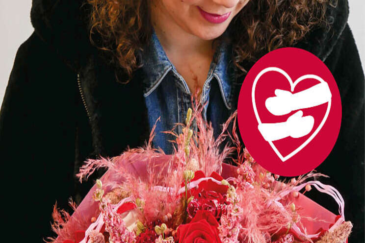 Geef een bloemenknuffel! Geef een bloemenknuffel!
